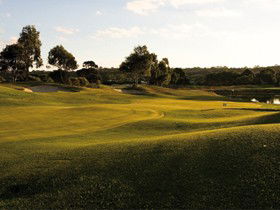 McCracken Country Club Golf Course - Accommodation Gladstone 0