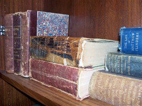 Local History Room - Accommodation Gladstone 0