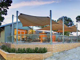 Partalunga Vineyard - Accommodation Gladstone 0