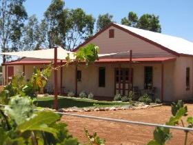 919 Wines - Accommodation Gladstone 0