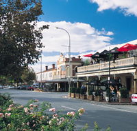 Hutt Street - Accommodation Gladstone