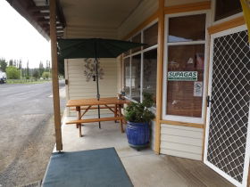 Ellendale Store, Cafe And Gallery - Accommodation Gladstone 0