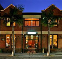 The Crosstown Eating House - Accommodation Gladstone