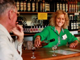 Riversands Vineyards - Accommodation Gladstone 0