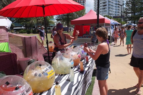 Broadbeach Beachfront Markets - Accommodation Gladstone 4