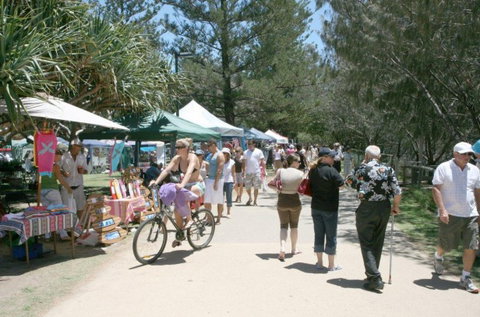 Broadbeach Beachfront Markets - Accommodation Gladstone 5