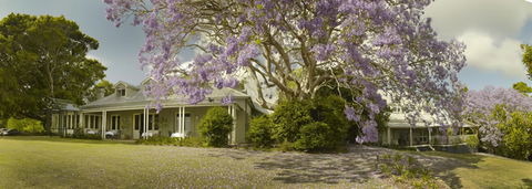 The Long Apron Restaurant - Accommodation Gladstone 0
