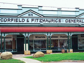 Corfield And Fitzmaurice Building - Accommodation Gladstone 0