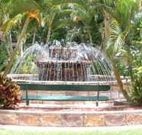 Bauer and Wiles Memorial Fountain - Accommodation Gladstone