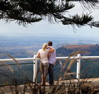 Picnic Point Lookout And Parkland - Accommodation Gladstone
