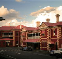 Historic Walk Through Mort Estate - Accommodation Gladstone