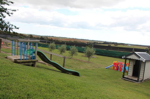 Tuckerberry Hill - Accommodation Gladstone 6