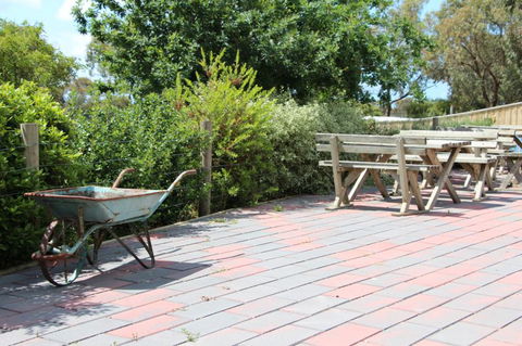 Tuckerberry Hill - Accommodation Gladstone 8