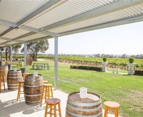 Avon Ridge Vineyard & Function Room - Accommodation Gladstone 0