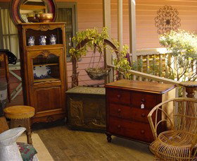 Watson's Creek Antiques & Cafe - Accommodation Gladstone 0