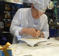 Lindt Maitre Chocolatier - Accommodation Gladstone