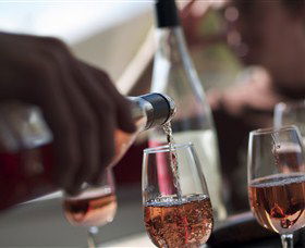 Four Winds Vineyard Cellar Door - Accommodation Gladstone 1