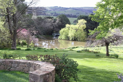 Markdale - Edna Walling Garden - Accommodation Gladstone 5