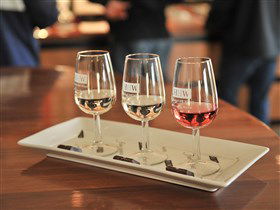 ChocoVino - Accommodation Gladstone 2