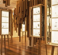e.g.etal Contemporary Jewellery and Objects - Accommodation Gladstone