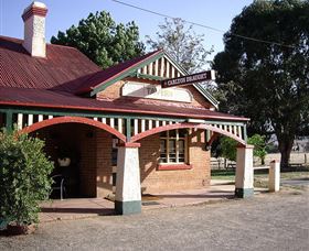 The Tumblong Tavern - Accommodation Gladstone 0