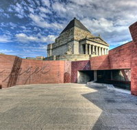 Shrine Of Remembrance - Accommodation Gladstone