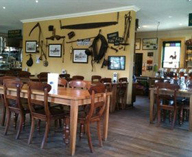 The Beekeepers Inn - Accommodation Gladstone 0