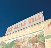 Ben Hall Wall - Accommodation Gladstone