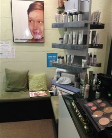 Bright Beauty Beautique - Accommodation Gladstone 0