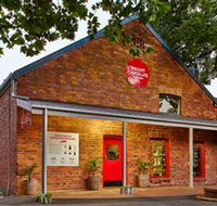 Bright Chocolate - Accommodation Gladstone