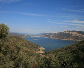 Burrinjuck Dam - Accommodation Gladstone 0