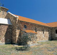 Holy Cross Church - Accommodation Gladstone