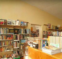 Corryong Browsers Bookshop - Accommodation Gladstone