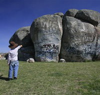 Thunderbolts Rock - Accommodation Gladstone