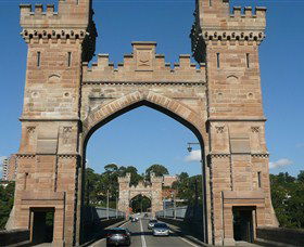 Bailey's Sydney - Tours For People Who Don't Like Tours - Accommodation Gladstone 6