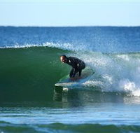 Surfaris Surf Camp - Accommodation Gladstone