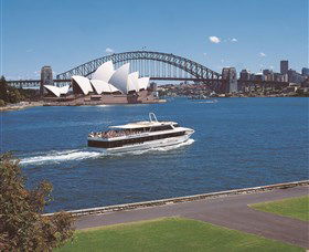 Ross Garden Tours - Accommodation Gladstone 1