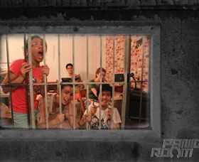 PaniQ Room Escape - Accommodation Gladstone 3