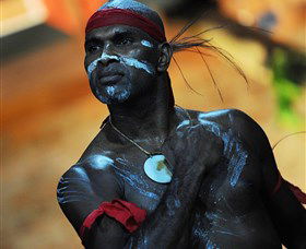 Spirit Moves Aboriginal Dance Company - Accommodation Gladstone 1