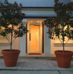 Australian Galleries - Roylston Street - Accommodation Gladstone 0
