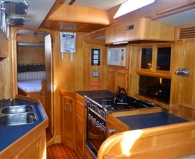 Pilgrim Sailing - Accommodation Gladstone 7