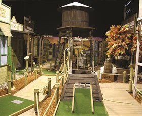 Mega Mini Golf - Accommodation Gladstone 2