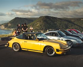 Cliff To Coast Sports Car Drives - Accommodation Gladstone 4