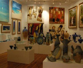 Articles Fine Art Gallery - Accommodation Gladstone 1