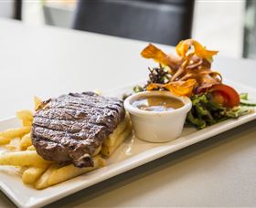 Windsor RSL - Accommodation Gladstone 1