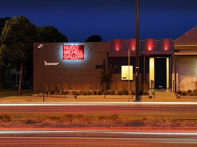 Hugo Michell Gallery - Accommodation Gladstone 0