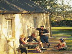 Overland Corner Hotel - Accommodation Gladstone 0