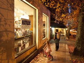 Matilda Bookshop - Accommodation Gladstone 2
