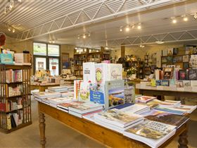 Matilda Bookshop - Accommodation Gladstone 3