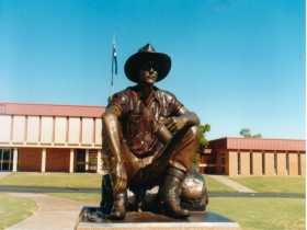 Cunnamulla Fella - Accommodation Gladstone 0